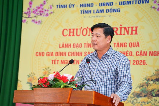 Phó Chủ tịch HĐND tỉnh Lâm Đồng Tiêu Hồng Phúc thăm, tặng quà Tết Nguyên đán tại xã Vĩnh Hảo