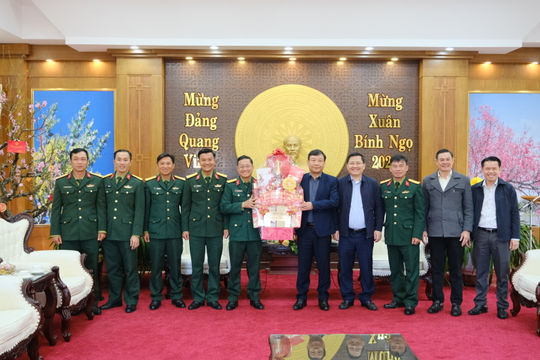 Đoàn Kinh tế - Quốc phòng Quân khu 7 chúc Tết Tỉnh ủy Lâm Đồng