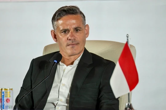Tân HLV Indonesia John Herdman trực tiếp kiểm tra Jay Idzes và làm việc cùng Fabio Grosso