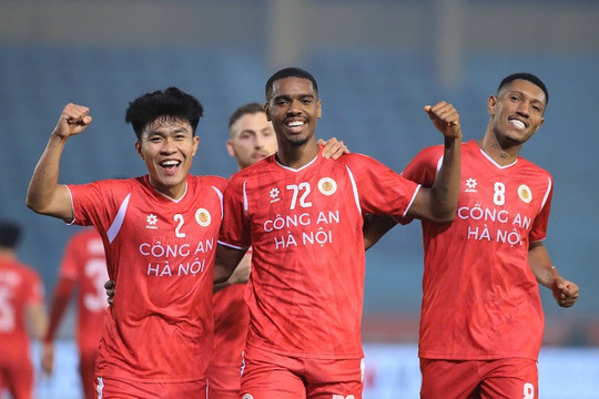 CAHN thắng hủy diệt Tampines Rovers 6-1 trong ngày chia tay Cúp Đông Nam Á