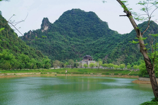 Thung Ui Ninh Bình: Khám phá miền di sản bí mật giữa lòng danh thắng Tràng An