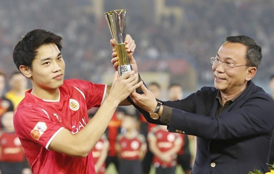 Hiệu ứng U23 Việt Nam giúp V.League vòng 12 bùng nổ kỷ lục khán giả