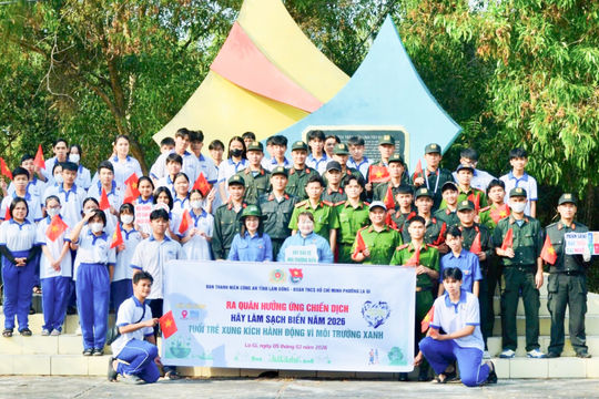 Hơn 100 người hưởng ứng Chiến dịch “Hãy làm sạch biển” tại La Gi