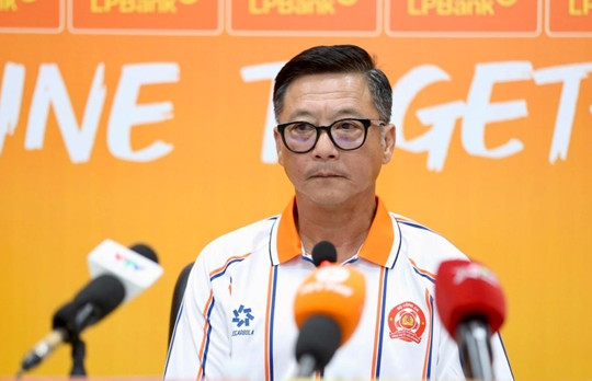 Khoa Ngô ra mắt ấn tượng tại V-League: HLV Lê Huỳnh Đức dành lời khen đặc biệt