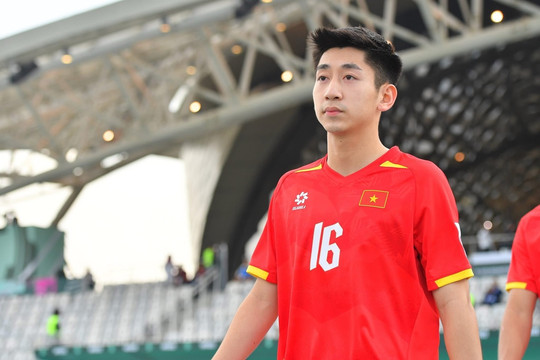 HLV Chu Đình Nghiêm lên tiếng về tương lai trung vệ Nguyễn Nhật Minh tại Hải Phòng FC