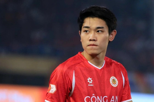 HLV Polking cất Đình Bắc ở trận thắng Tampines Rovers: Nước cờ chiến thuật của CAHN