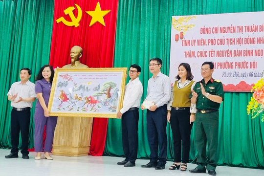 Phó Chủ tịch HĐND tỉnh Lâm Đồng thăm, chúc Tết tại phường Phước Hội