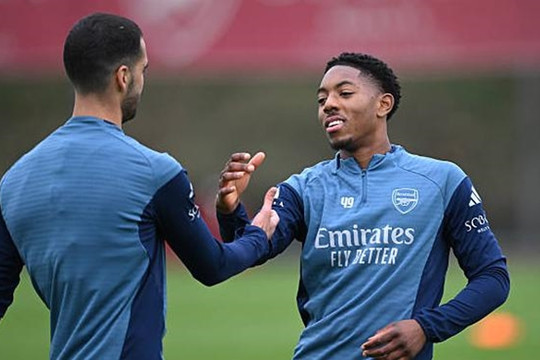 Arsenal đánh cược vào ngọc quý Lewis-Skelly sau tổn thất mang tên Mikel Merino