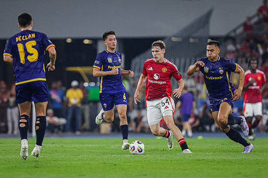 Michael Carrick tìm thấy Pogba mới tại Carrington: Jack Moorhouse trở lại Man Utd