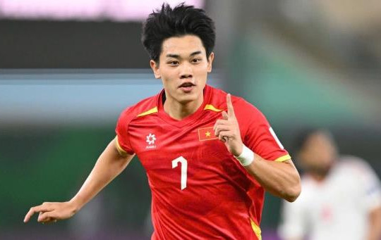 Tin bóng đá Việt Nam 6/2: Đình Bắc dính chấn thương, Futsal Indonesia quật ngã Nhật Bản