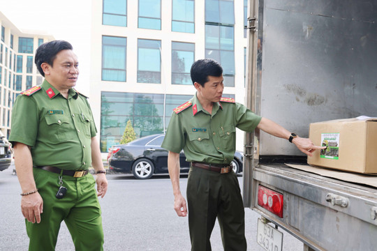 Công an TP Cần Thơ triệt phá đường dây sản xuất phân bón giả quy mô lớn