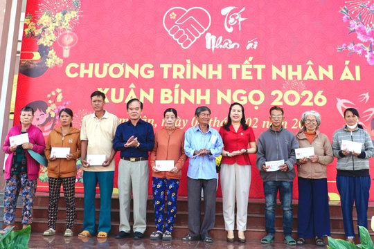 Hỗ trợ 800 triệu đồng mang Tết đến với bà con Hàm Tân