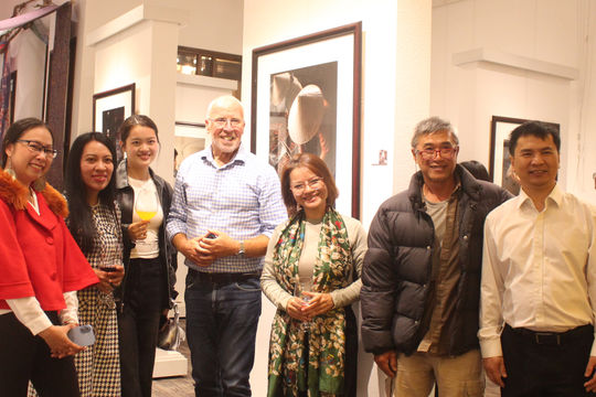 Australian Photographer Tony Miller Hosts Art Exhibition in Da Lat