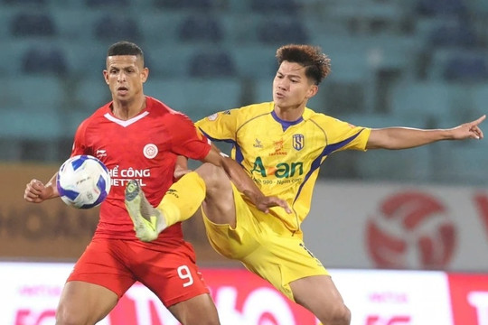 SLNA đè bẹp Thể Công Viettel 4-1 dù chơi thiếu người tại Hàng Đẫy