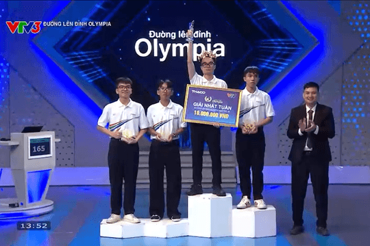 Nam sinh trường THPT Đan Phượng giành vòng nguyệt quế Đường lên đỉnh Olympia