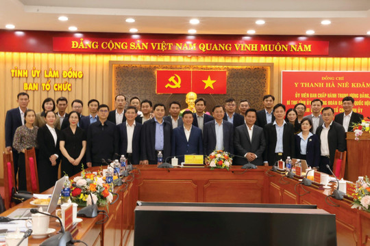 Xây dựng Đảng vững mạnh từ gốc