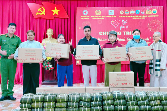 “Tết Nhân ái –Bánh chưng xanh” tại phường Đông Gia Nghĩa