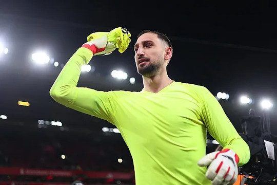 Gianluigi Donnarumma: 'Bàn tay sắt' giúp Man City đứng vững tại chảo lửa Anfield