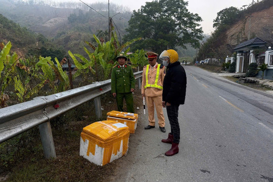 Công an tỉnh Điện Biên liên tiếp phát hiện hơn 1 tấn thực phẩm không rõ nguồn gốc xuất xứ