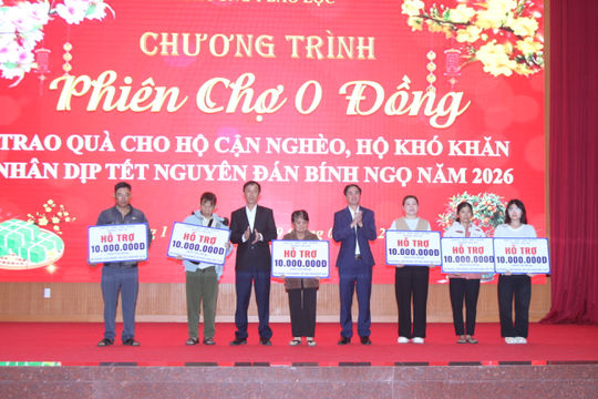 Phường 1 Bảo Lộc: Gần 900 triệu đồng quà tết đến với bà con
