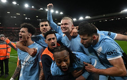 Haaland phá dớp, Man City ngược dòng đánh bại Liverpool 2-1 ngay tại Anfield