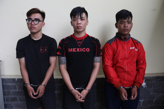 Công an TP Hồ Chí Minh bắt giữ nhóm đối tượng tạt sơn khủng bố tinh thần để đòi nợ