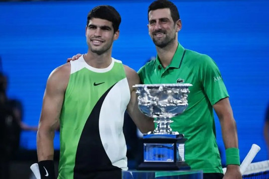 Carlos Alcaraz hướng tới cột mốc tỷ phú sau chức vô địch Australian Open 2026