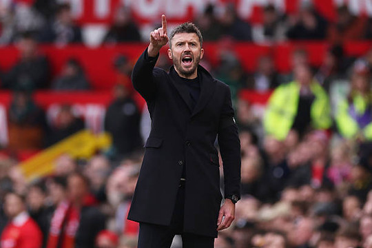 Michael Carrick tìm lời giải cho bài toán phá dớp tại London Stadium