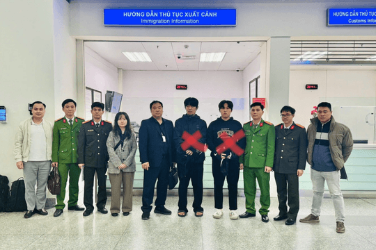 Công an tỉnh Bắc Ninh bắt giữ và bàn giao 2 đối tượng truy nã đỏ Interpol cho Hàn Quốc