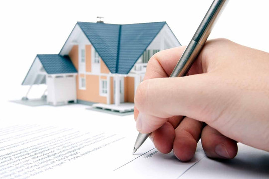 Vợ mua đất trong thời kỳ hôn nhân có phải chia cho chồng khi ly hôn?