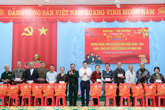 Mang Xuân ấm đến vùng biên Lâm Đồng