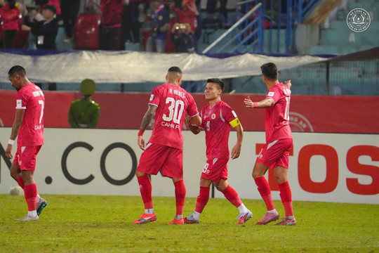 Quang Hải lập cú đúp giúp CAHN thắng hủy diệt Tampines Rovers 4-0 tại Cúp C2 châu Á