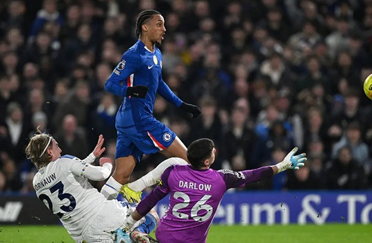 Joao Pedro: Sát thủ tàng hình và biểu tượng của sự ổn định tại Chelsea