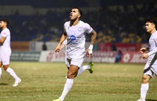Nam Định và sự sa sút khó tin tại V.League 2025/26: Khi nhà vua hụt hơi