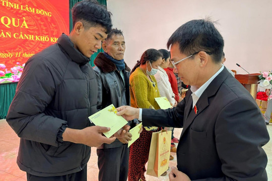 Đoàn ĐBQH tỉnh Lâm Đồng thăm, tặng quà Tết tại 2 xã Tà Đùng, Nâm Nung