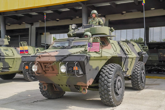 Mỹ bàn giao lô xe bọc thép M1117 Guardian mới nhằm tăng cường an ninh cho Colombia