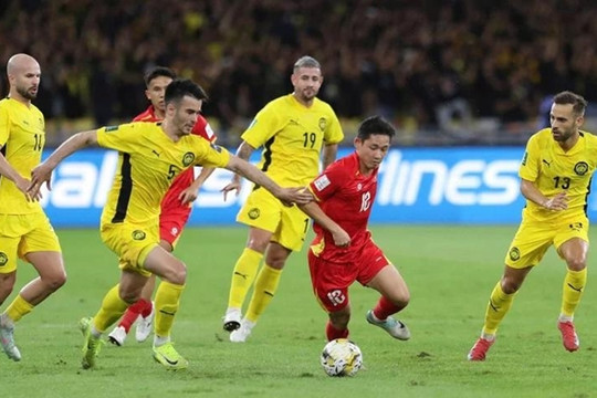 Bóng đá Việt Nam 12/2: Việt Nam khiếu nại Malaysia lên FIFA và thực hư vụ Đình Bắc giá 9 tỷ