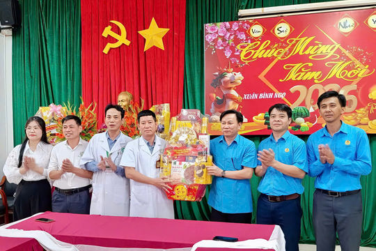 Chung tay chăm lo Tết cho đoàn viên, người lao động Lâm Đồng