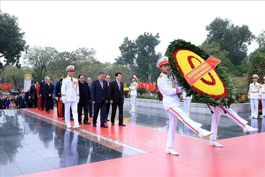 Lãnh đạo Đảng, Nhà nước tưởng niệm các Anh hùng liệt sĩ