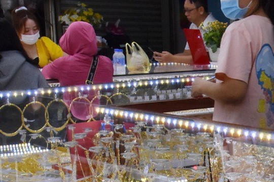 Cập nhật 08:30 sáng 13/02/2026: Giá vàng giảm từ 1,5–2 triệu đồng, riêng BTMC SJC đi ngang