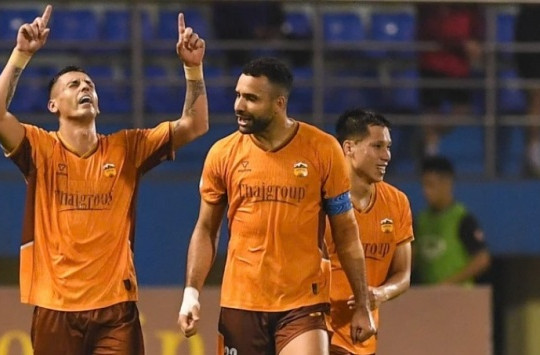 HAGL quật ngã Ninh Bình 2-1: Khi đội bóng phố Núi hóa thân thành Atletico Madrid