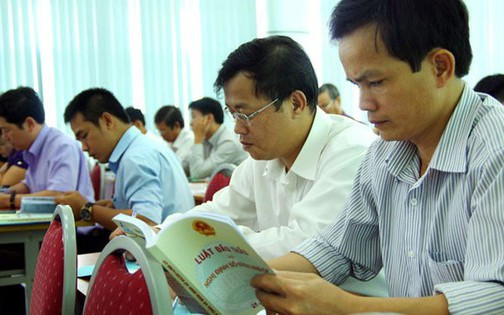 Chứng chỉ hành nghề đấu thầu hết hạn, phải thi hay được cấp lại?