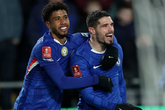 Pedro Neto rực sáng với hat-trick, Chelsea vùi dập Hull City 4-0 tại FA Cup