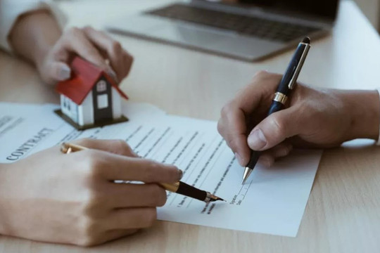Không giữ sổ đỏ khi mua đất, có sang tên được không?