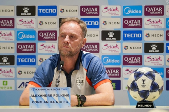 HLV Polking quyết thắng Tampines Rovers sau bê bối nhân sự tại AFC Champions League 2