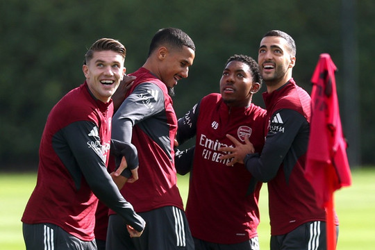 Mikel Arteta và bài toán nhân sự: Đã đến lúc trả Myles Lewis-Skelly về trung tâm hàng tiền vệ Arsenal