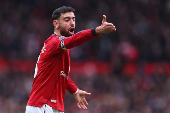 Bruno Fernandes thăng hoa dưới thời Carrick: Cơ hội giải cơn khát Quả bóng Vàng cho MU