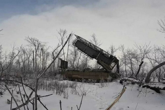 Nga triển khai hệ thống nhiệt áp TOS-3 Dragon: Tầm bắn 24km và giáp chống UAV