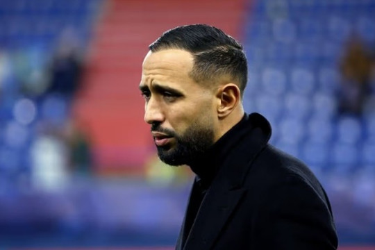 Giám đốc Medhi Benatia từ chức tại Marseille sau mâu thuẫn với Mason Greenwood