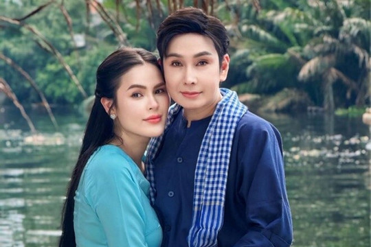 NSƯT Vũ Luân lái xe máy chở Hoa hậu Phương Lê sắm Tết, hé lộ hình ảnh hiếm về con gái